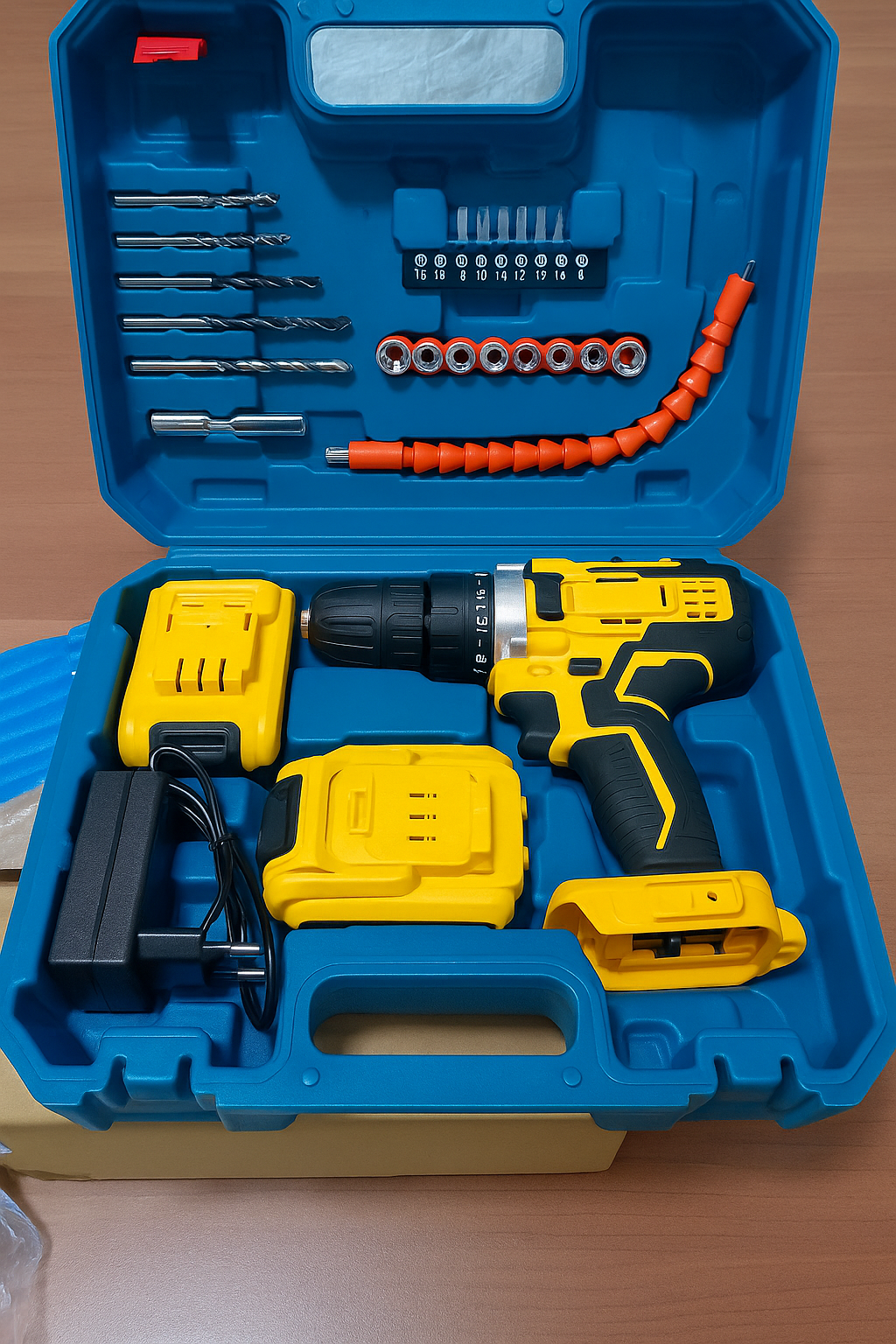 TALADRO INALAMBRICO 28V